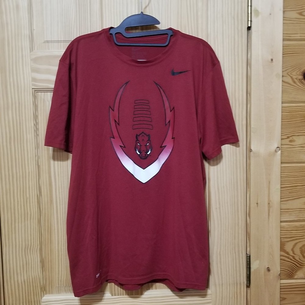 Mens short sleeve Nike Arkansas Razorbacks dri fit t shirt  Large